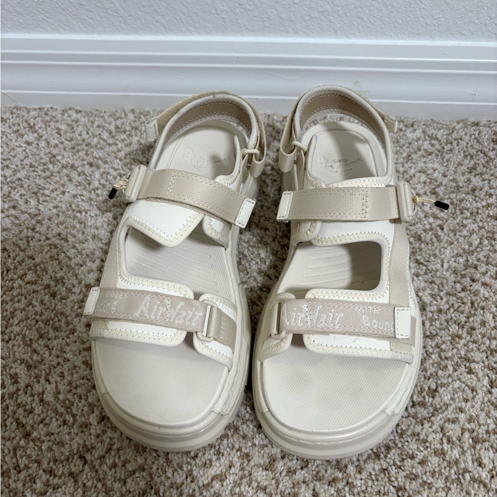 Nike Air Rift Sandals - Cream and Tan